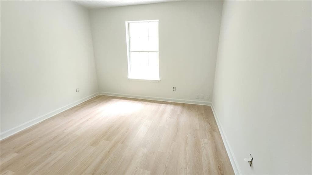 3 bedroom, 3 bathroom, 1,422 sq ft townhouse for sale at 1181 Vintage Pointe Drive, Lawrenceville, GA 30044 — photo 6