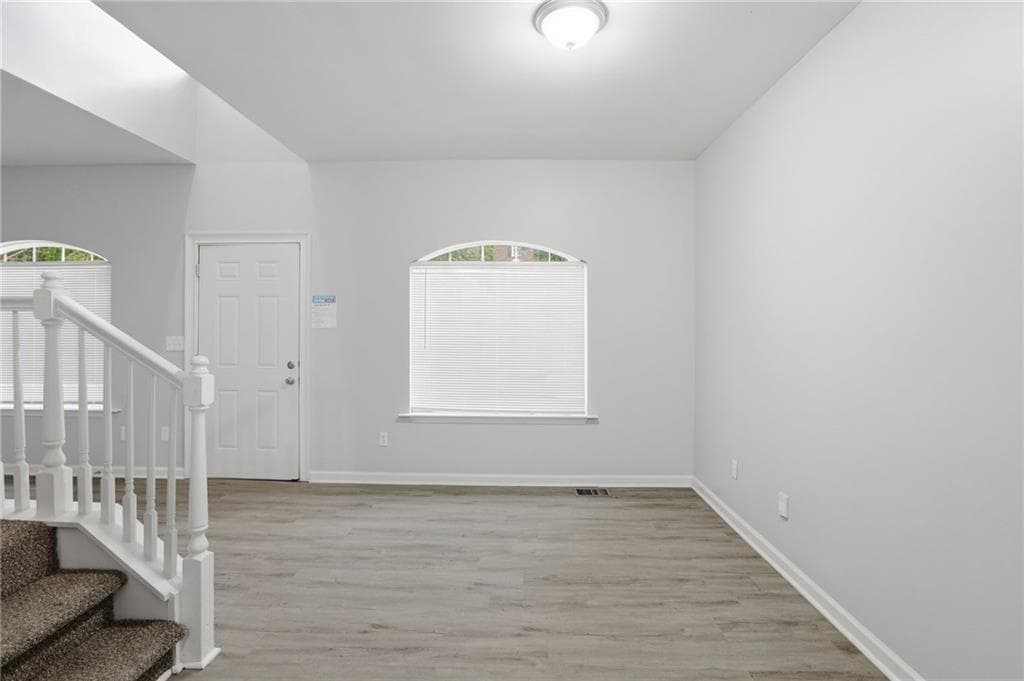 4 bedroom, 3 bathroom, 2,000 sq ft single family residence for sale at 820 Magna Carta Drive, Atlanta, GA 30318 — photo 7