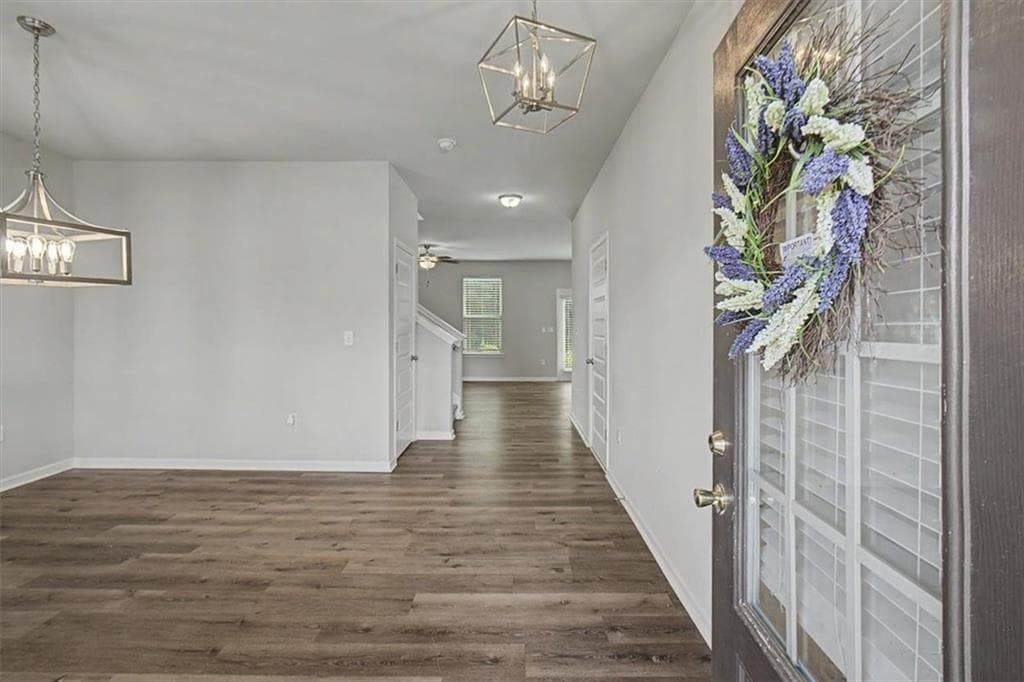 4 bedroom, 3 bathroom, 2,269 sq ft single family residence for sale at 212 Mcginnis Circle, Calhoun, GA 30701 — photo 4