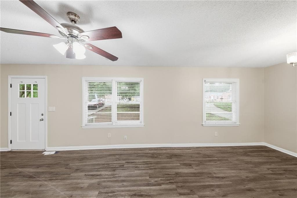 3 bedroom, 1 bathroom, 988 sq ft single family residence for sale at 1619 Columbia Drive, Decatur, GA 30032 — photo 10