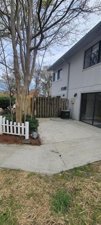 2 bedroom, 1 bathroom, 920 sq ft condominium for sale at 1500 Pine Log Road C, Conyers, GA 30012 — photo 10