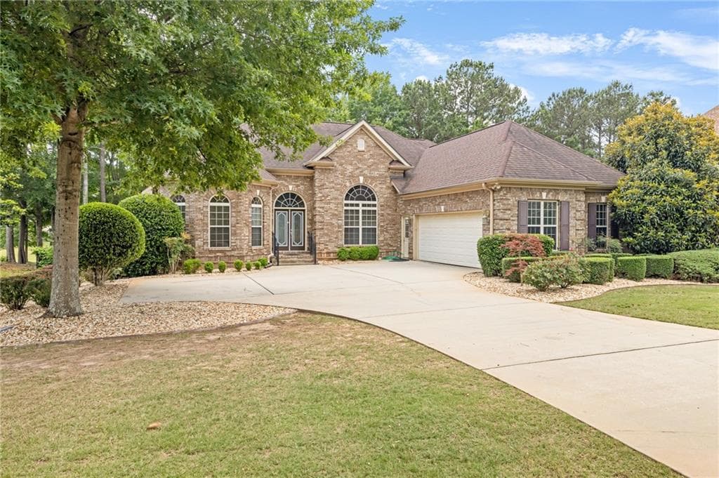 5 bedroom, 4 bathroom, 3,222 sq ft single family residence for sale at 6413 Caledon Court, Locust Grove, GA 30248