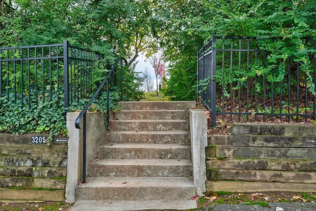 3 bedroom, 3 bathroom, 1,564 sq ft townhouse for rent at 3225 Cape Circle, Alpharetta, GA 30009 for $2,650 a month — photo 9