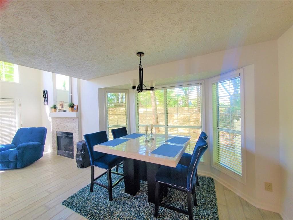 3 bedroom, 3 bathroom, 1,256 sq ft single family residence for sale at 2990 Barnwood Crossing, Duluth, GA 30097 — photo 6