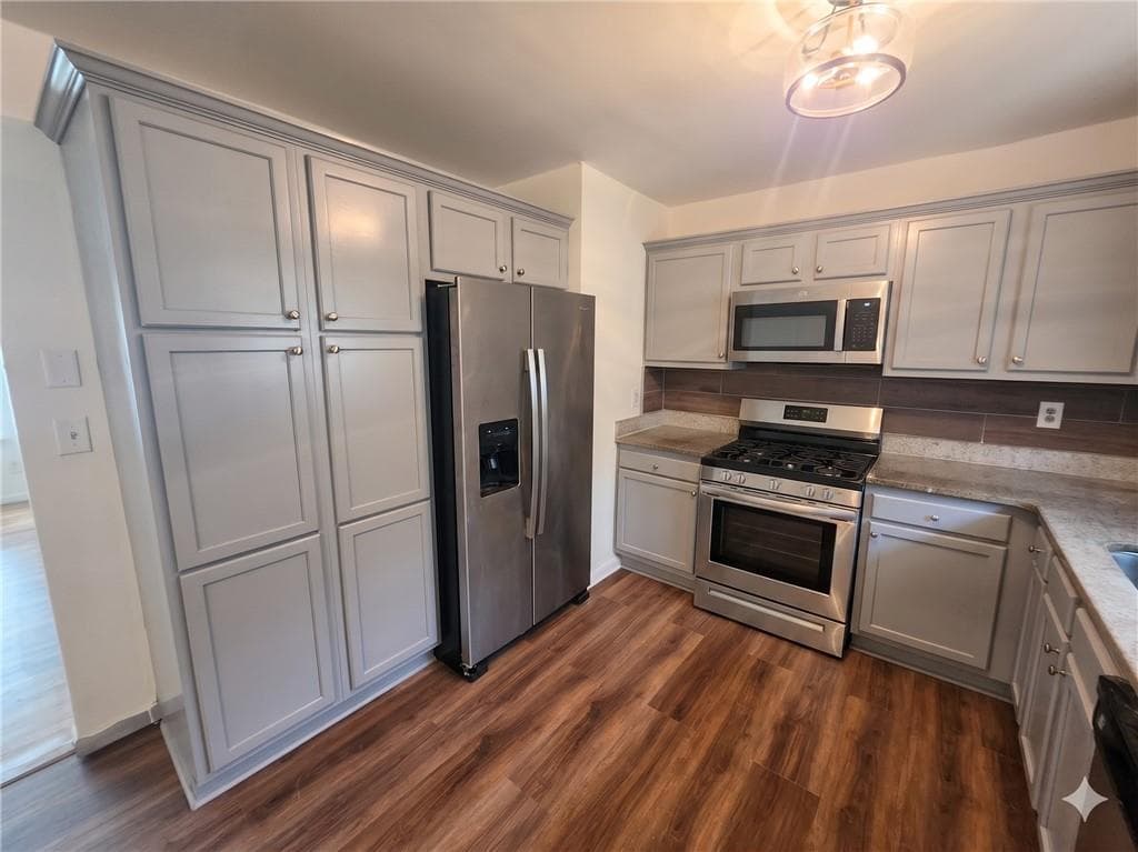 3 bedroom, 2 bathroom, 1,050 sq ft single family residence under contract at 1929 Wee Kirk Road, Atlanta, GA 30316 — photo 7