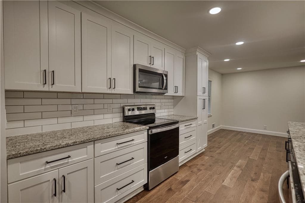 4 bedroom, 3 bathroom, 2,164 sq ft single family residence for sale at 403 Greenwood Drive, Monroe, GA 30655 — photo 6
