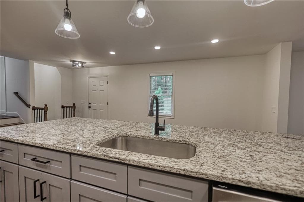 4 bedroom, 3 bathroom, 2,164 sq ft single family residence for sale at 403 Greenwood Drive, Monroe, GA 30655 — photo 8