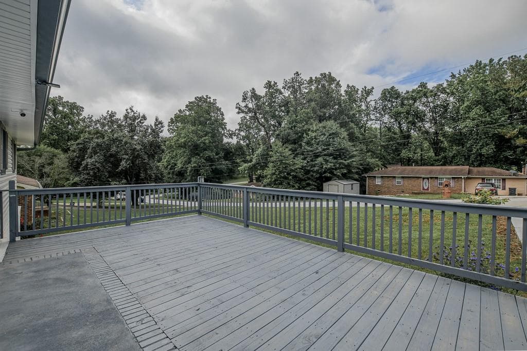 4 bedroom, 3 bathroom, 2,112 sq ft single family residence for sale at 3313 Stoneybrook Drive, Douglasville, GA 30134 — photo 4