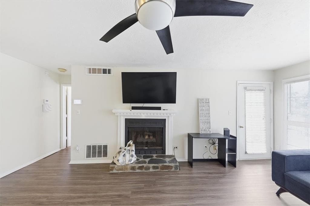 2 bedroom, 2 bathroom, 1,244 sq ft condominium for sale at 704 Olde Mill Lane, Norcross, GA 30093 — photo 9