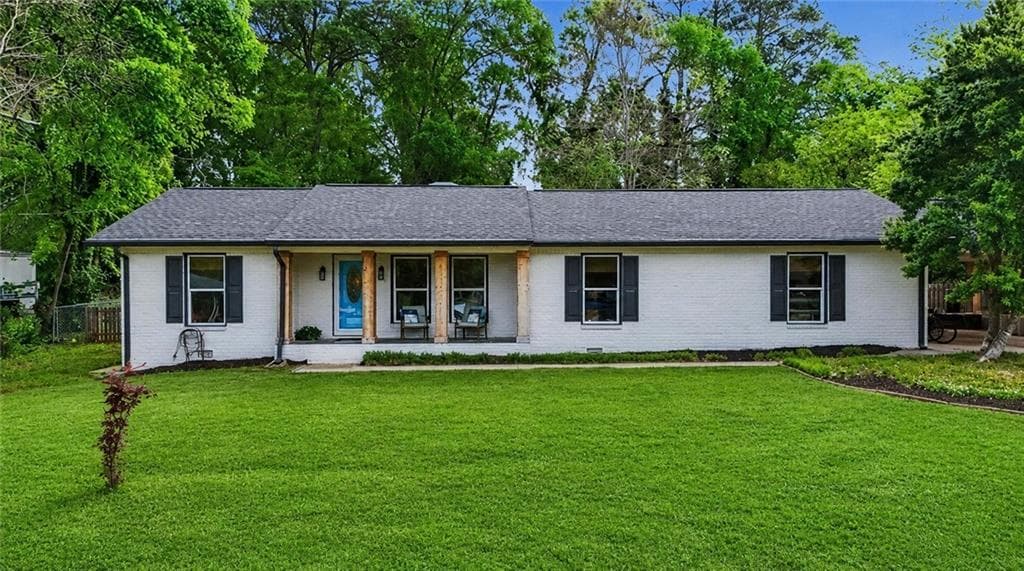4 bedroom, 2 bathroom, 1,987 sq ft single family residence under contract at 4003 Lafayette Drive, Powder Springs, GA 30127
