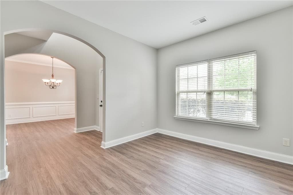 4 bedroom, 3 bathroom, 2,302 sq ft single family residence for sale at 3633 Fallen Oak Drive, Buford, GA 30519 — photo 5
