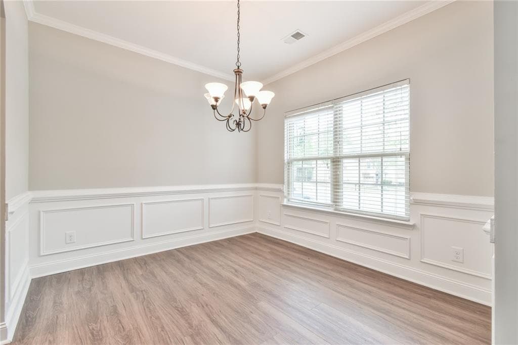 4 bedroom, 3 bathroom, 2,302 sq ft single family residence for sale at 3633 Fallen Oak Drive, Buford, GA 30519 — photo 6