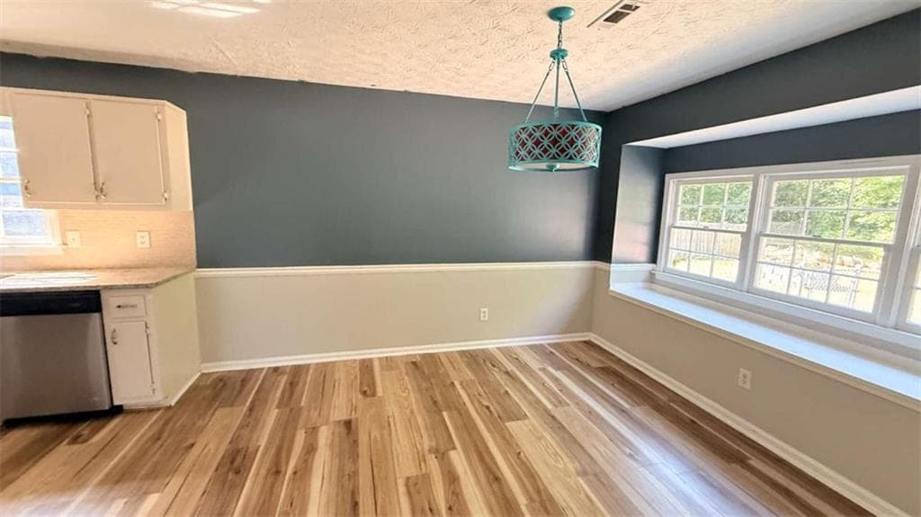 3 bedroom, 2 bathroom, 1,394 sq ft single family residence under contract at 55 Oak Crest Court, Covington, GA 30016 — photo 7
