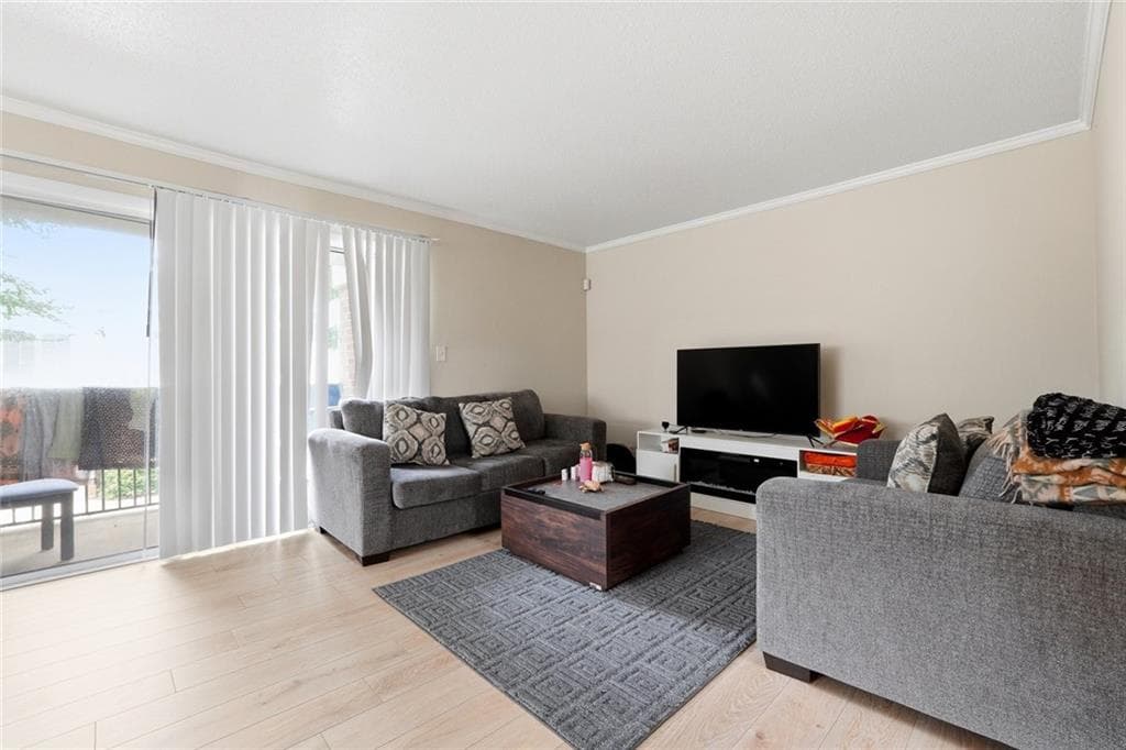 3 bedroom, 3 bathroom, 1,458 sq ft condominium for sale at 3301 Henderson Mill Road R1, Atlanta, GA 30341 — photo 5