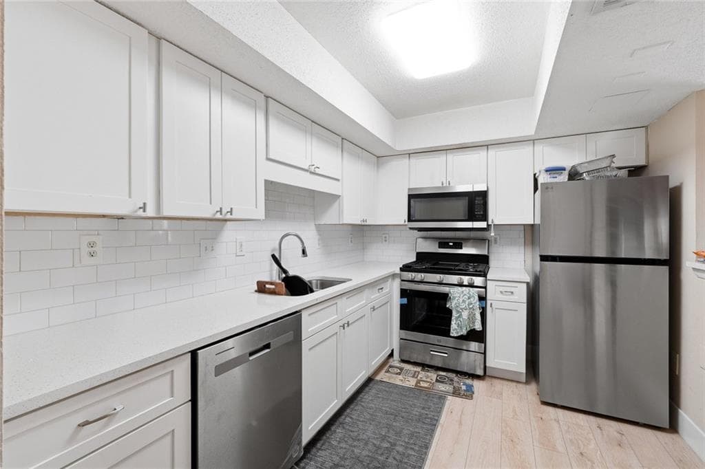 3 bedroom, 3 bathroom, 1,458 sq ft condominium for sale at 3301 Henderson Mill Road R1, Atlanta, GA 30341 — photo 8