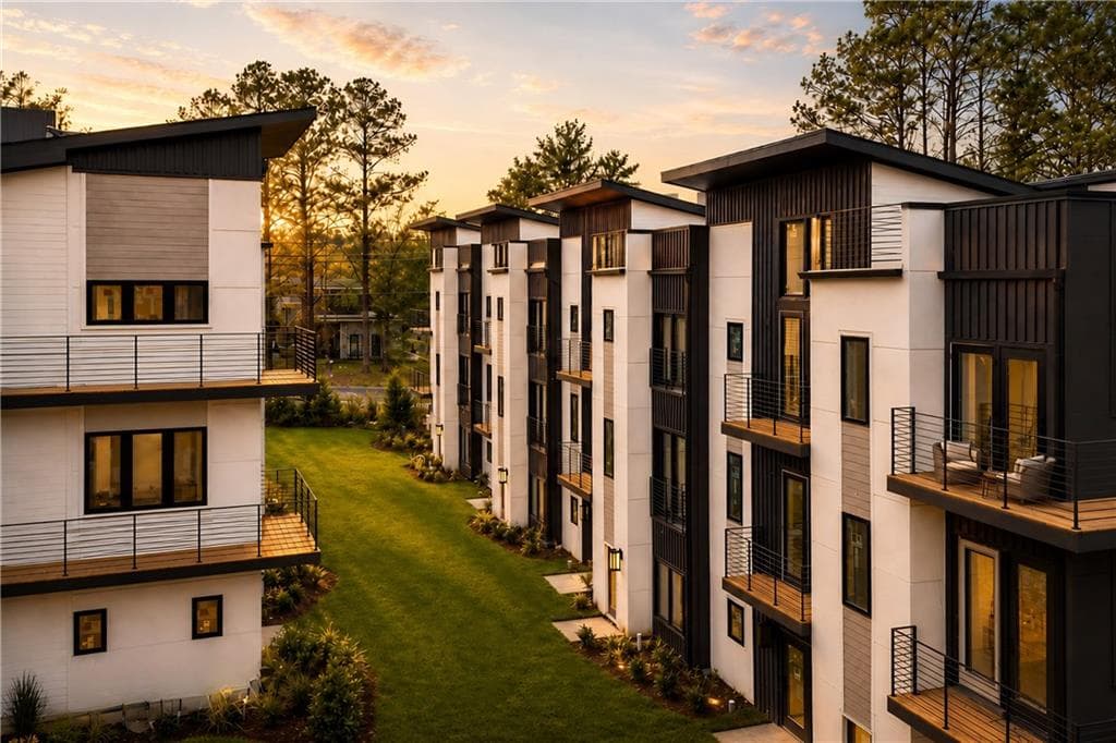 4 bedroom, 4 bathroom, 1,818 sq ft townhouse under contract at 1198 Penny Lane, Atlanta, GA 30324