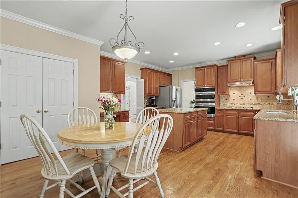 5 bedroom, 5 bathroom, 4,086 sq ft single family residence for sale at 1595 Archmont Circle, Dacula, GA 30019 — photo 10