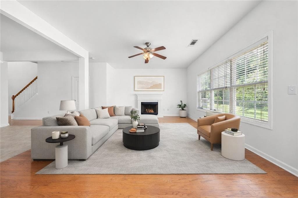 3 bedroom, 3 bathroom, 2,041 sq ft single family residence under contract at 6643 Silk Tree Pointe, Braselton, GA 30517 — photo 2