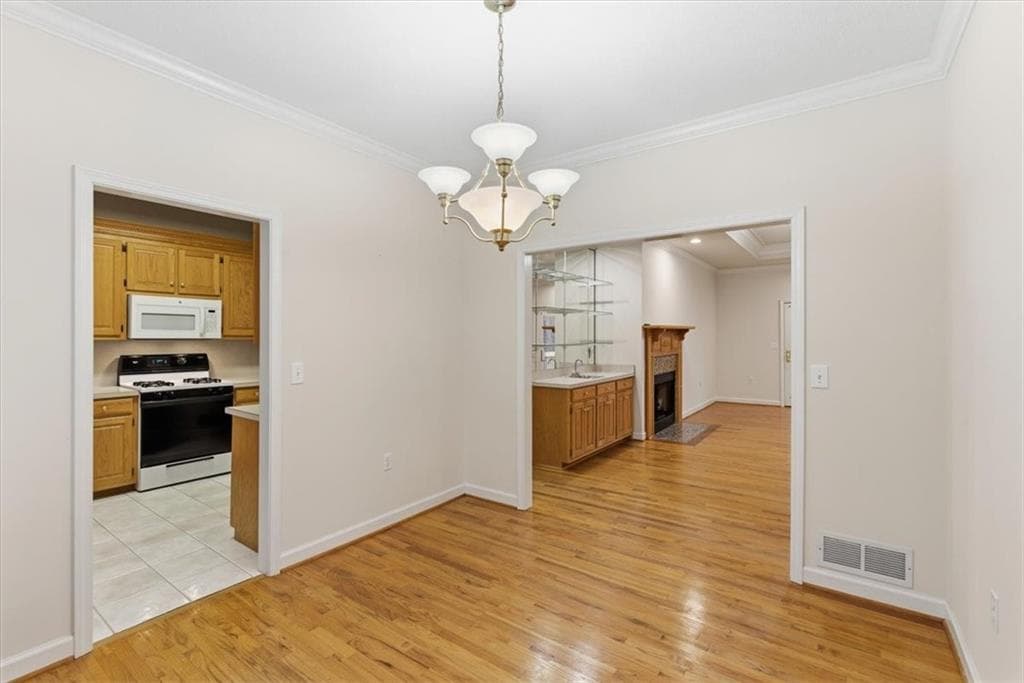 3 bedroom, 2 bathroom, 1,630 sq ft single family residence for sale at 875 Knox Bridge Highway, White, GA 30184 — photo 5