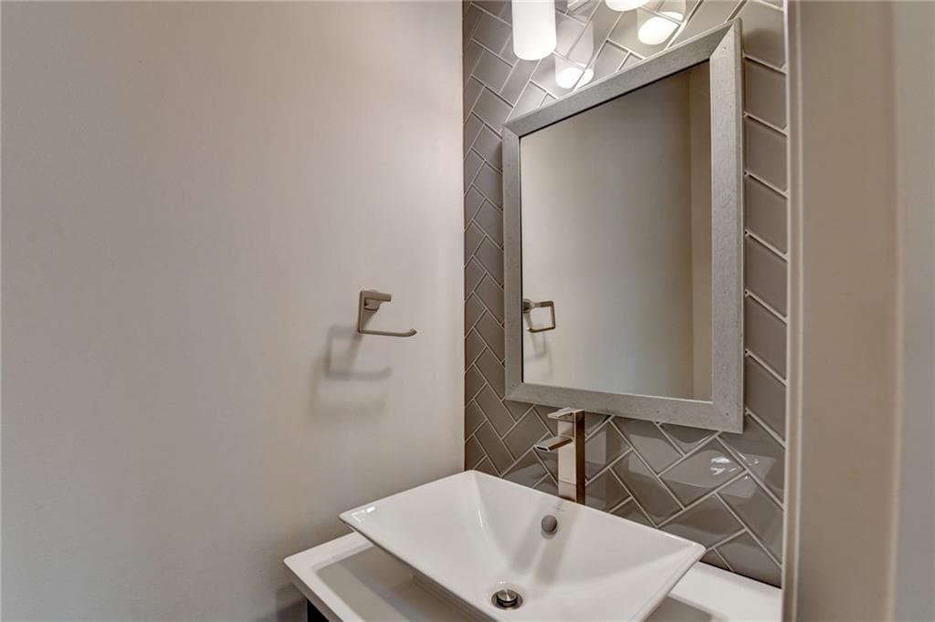 3 bedroom, 4 bathroom, 2,704 sq ft townhouse for sale at 2154 Prestwick Court 31, Atlanta, GA 30319 — photo 9