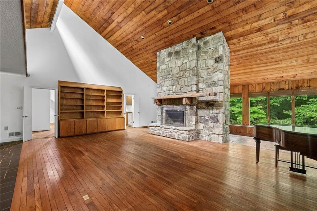 3 bedroom, 3 bathroom, 2,524 sq ft single family residence for sale at 5501 Tilly Mill Road, Atlanta, GA 30338 — photo 10