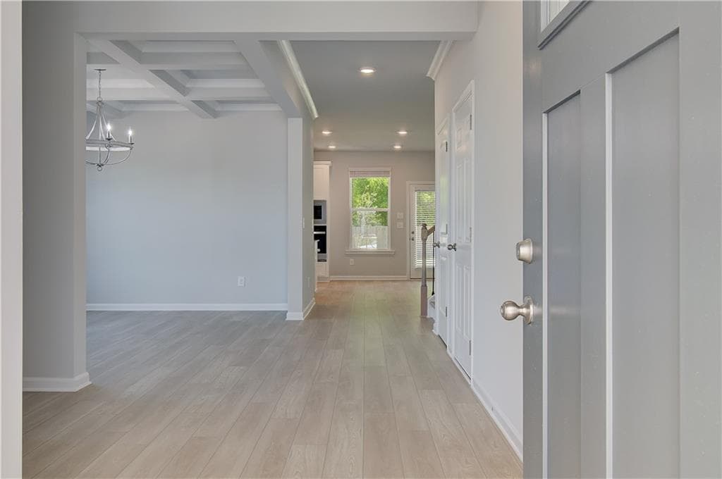 4 bedroom, 5 bathroom, 2,938 sq ft single family residence under contract at 681 Leafy Branch Way, Mcdonough, GA 30253 — photo 4