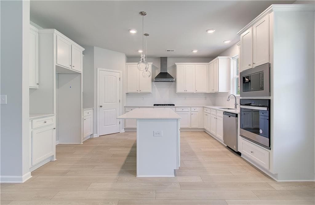 4 bedroom, 5 bathroom, 2,938 sq ft single family residence under contract at 681 Leafy Branch Way, Mcdonough, GA 30253 — photo 9
