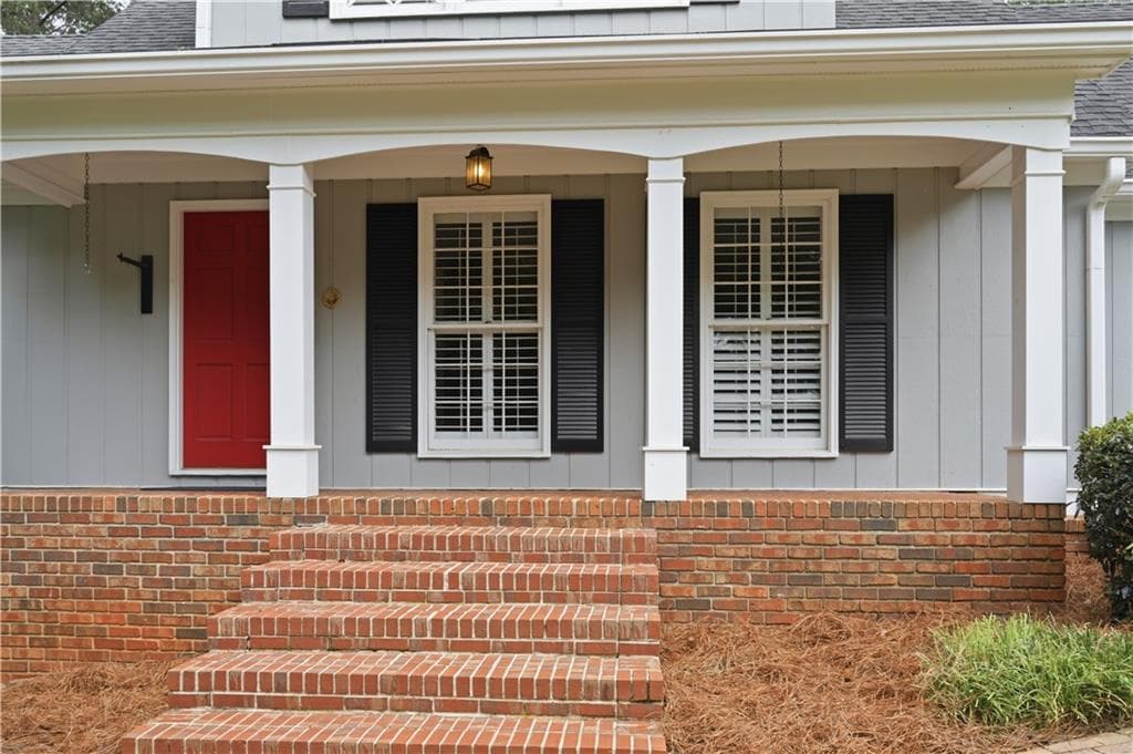 4 bedroom, 4 bathroom, 3,450 sq ft single family residence under contract at 2 Walnut Drive, Cartersville, GA 30120 — photo 9