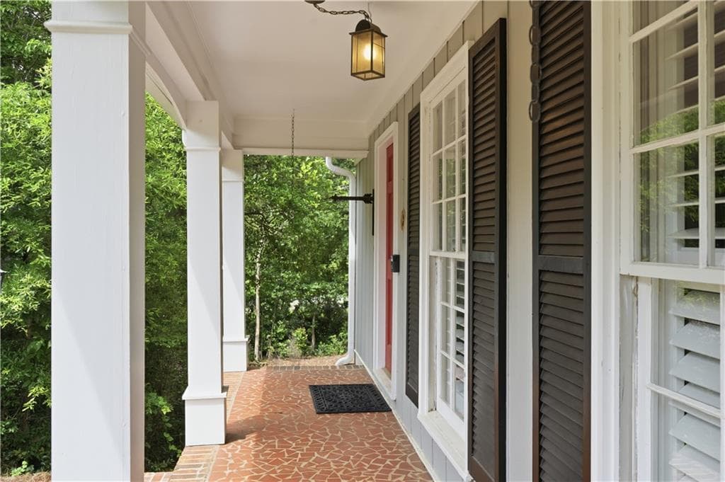 4 bedroom, 4 bathroom, 3,450 sq ft single family residence under contract at 2 Walnut Drive, Cartersville, GA 30120 — photo 10