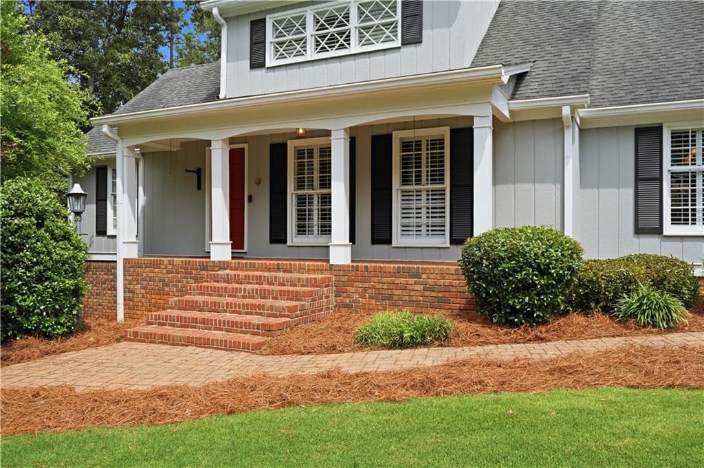 4 bedroom, 4 bathroom, 3,450 sq ft single family residence under contract at 2 Walnut Drive, Cartersville, GA 30120 — photo 7