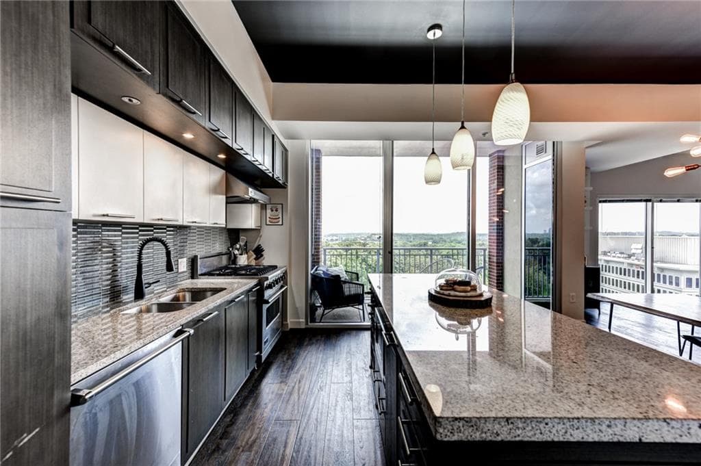 2 bedroom, 3 bathroom, 1,381 sq ft condominium for rent at 1820 Peachtree Street 1003, Atlanta, GA 30309 for $3,800 a month — photo 7