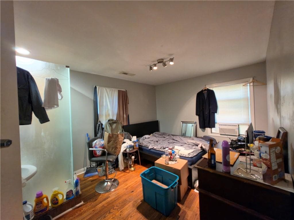 3 bedroom, 2 bathroom, 912 sq ft single family residence for sale at 846 Haven Street, Atlanta, GA 30315 — photo 4