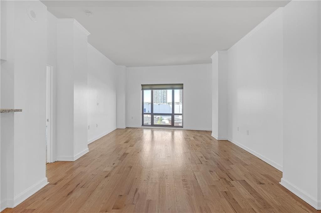 1 bedroom, 1 bathroom, 1,012 sq ft condominium for sale at 3475 Oak Valley Road 650, Atlanta, GA 30326 — photo 6