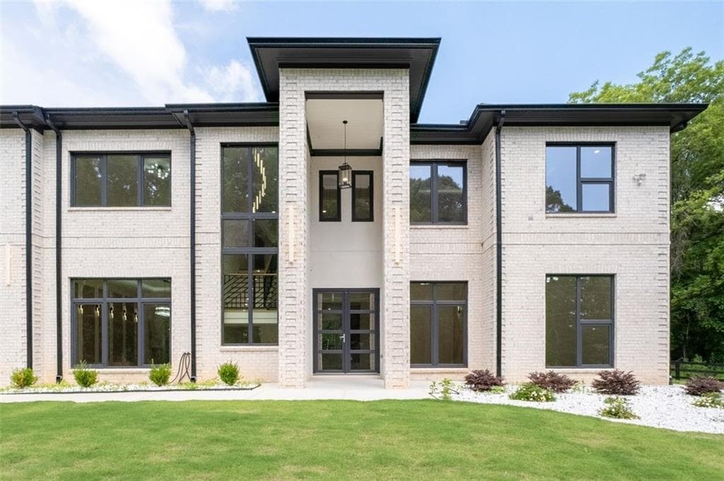 4 bedroom, 5 bathroom, 5,285 sq ft single family residence for sale at 1939 Sunny Hill Road, Lawrenceville, GA 30043 — photo 4