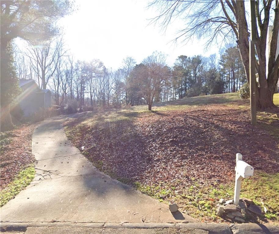 single family residence sold at 1359 Holly Bank Circle, Atlanta, GA 30338