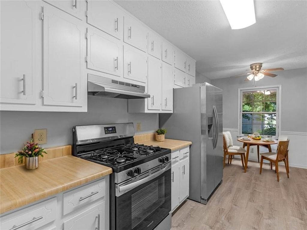 3 bedroom, 2 bathroom, 1,289 sq ft single family residence for sale at 260 Pinehurst Drive, Stockbridge, GA 30281 — photo 6