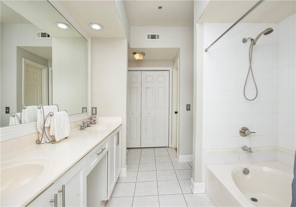 1 bedroom, 1 bathroom, 919 sq ft condominium for sale at 3777 Peachtree Road 1416, Brookhaven, GA 30319 — photo 7