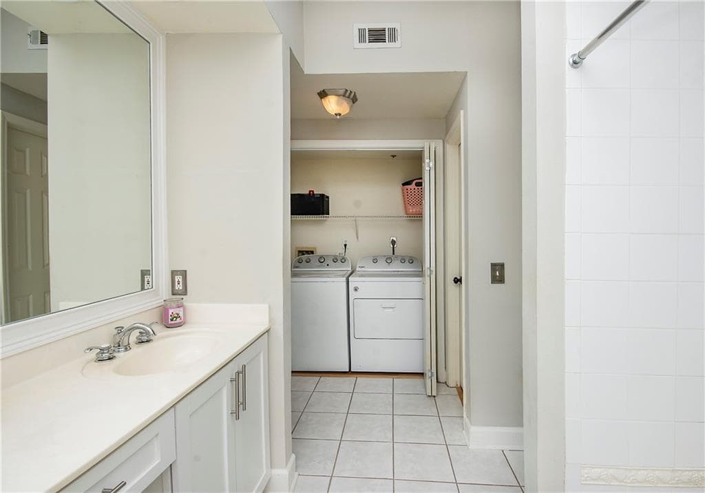 1 bedroom, 1 bathroom, 919 sq ft condominium for sale at 3777 Peachtree Road 1416, Brookhaven, GA 30319 — photo 8