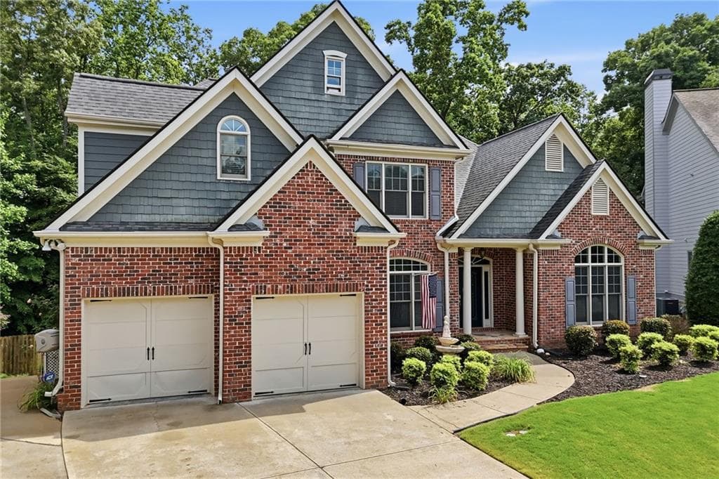 6 bedroom, 5 bathroom, 3,048 sq ft single family residence for sale at 715 Crescent Circle, Canton, GA 30115 — photo 4