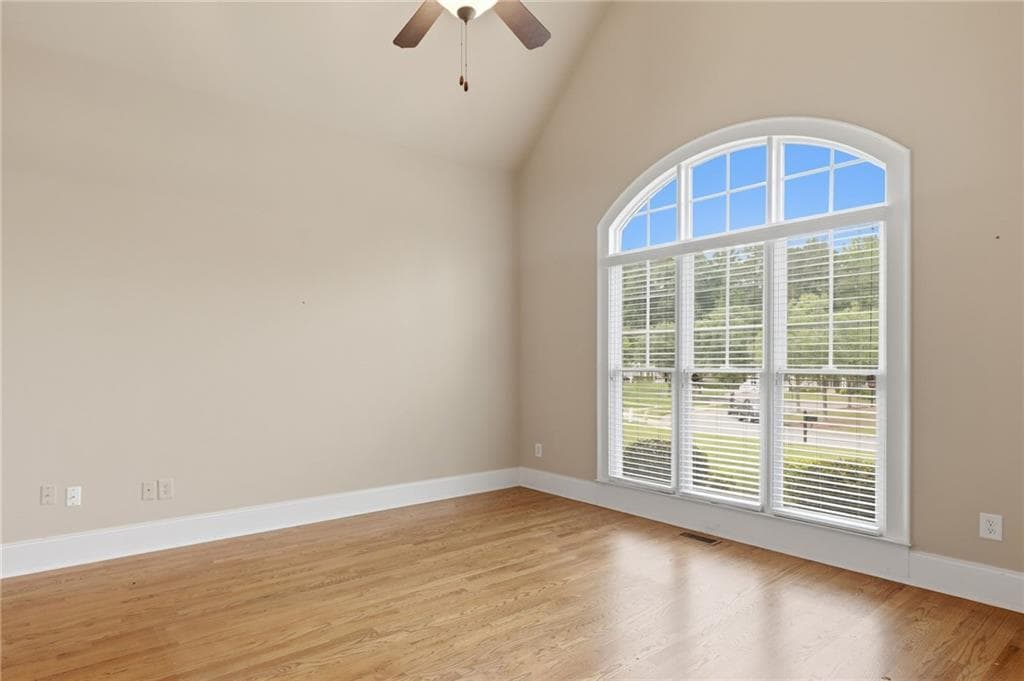 6 bedroom, 5 bathroom, 3,048 sq ft single family residence for sale at 715 Crescent Circle, Canton, GA 30115 — photo 7