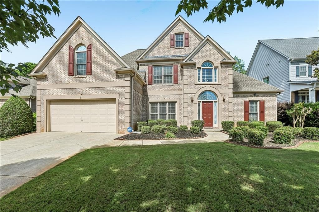 5 bedroom, 4 bathroom, 3,077 sq ft single family residence under contract at 810 Freedom Way, Cumming, GA 30040 — photo 2
