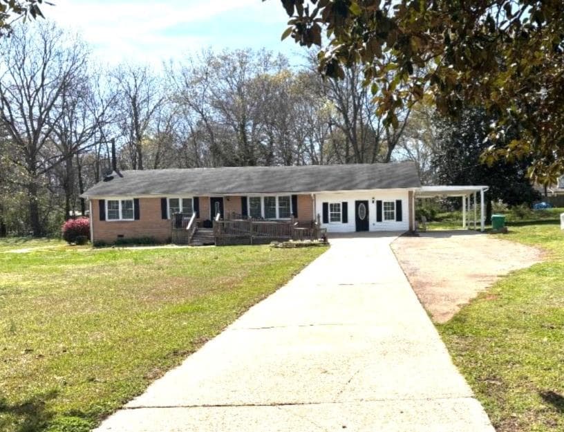 4 bedroom, 2 bathroom, 2,326 sq ft single family residence under contract at 8795 Maysville Road, Maysville, GA 30558