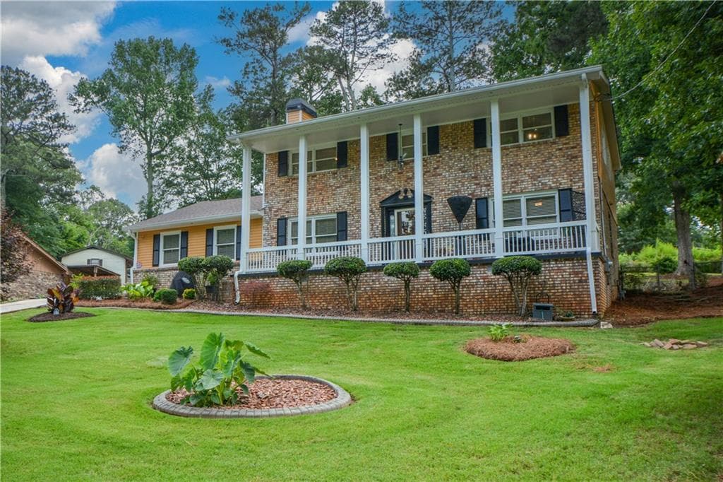 4 bedroom, 3 bathroom, 2,320 sq ft single family residence for sale at 7461 Page Court, Jonesboro, GA 30236 — photo 3
