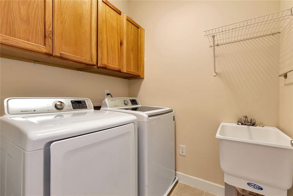 4 bedroom, 4 bathroom, 4,064 sq ft single family residence under contract at 3450 Locust Cove Road, Gainesville, GA 30504 — photo 8