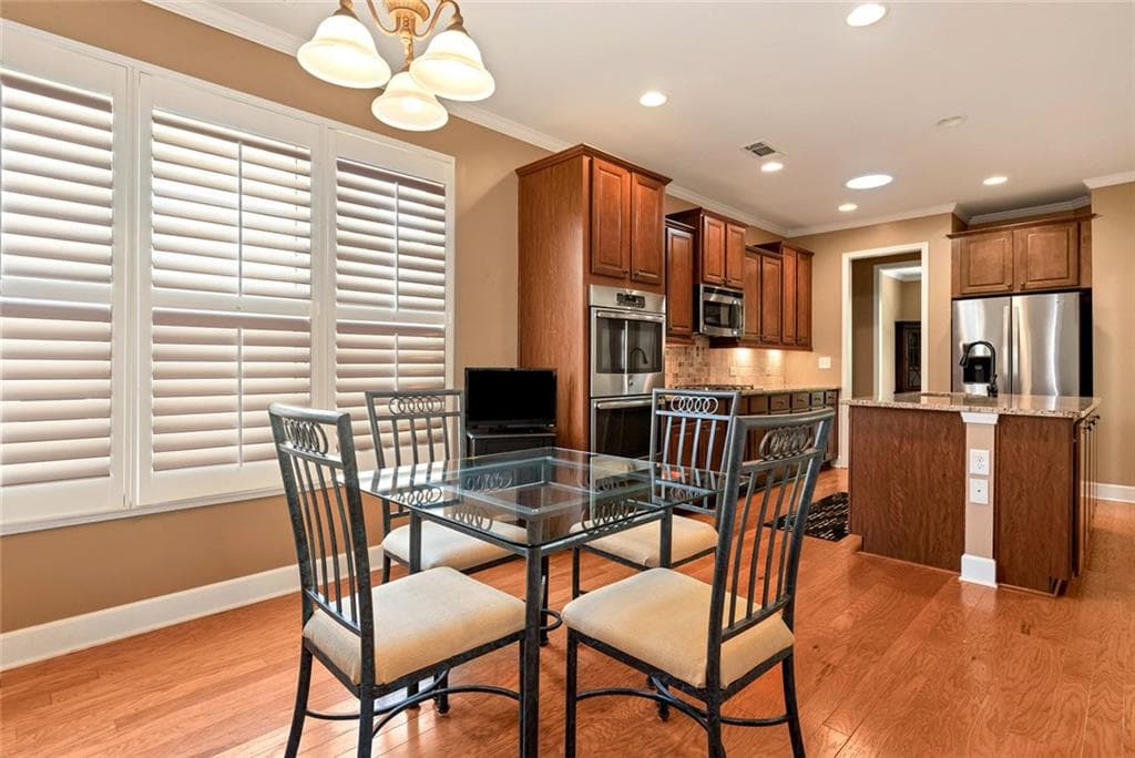 4 bedroom, 4 bathroom, 4,064 sq ft single family residence under contract at 3450 Locust Cove Road, Gainesville, GA 30504 — photo 9