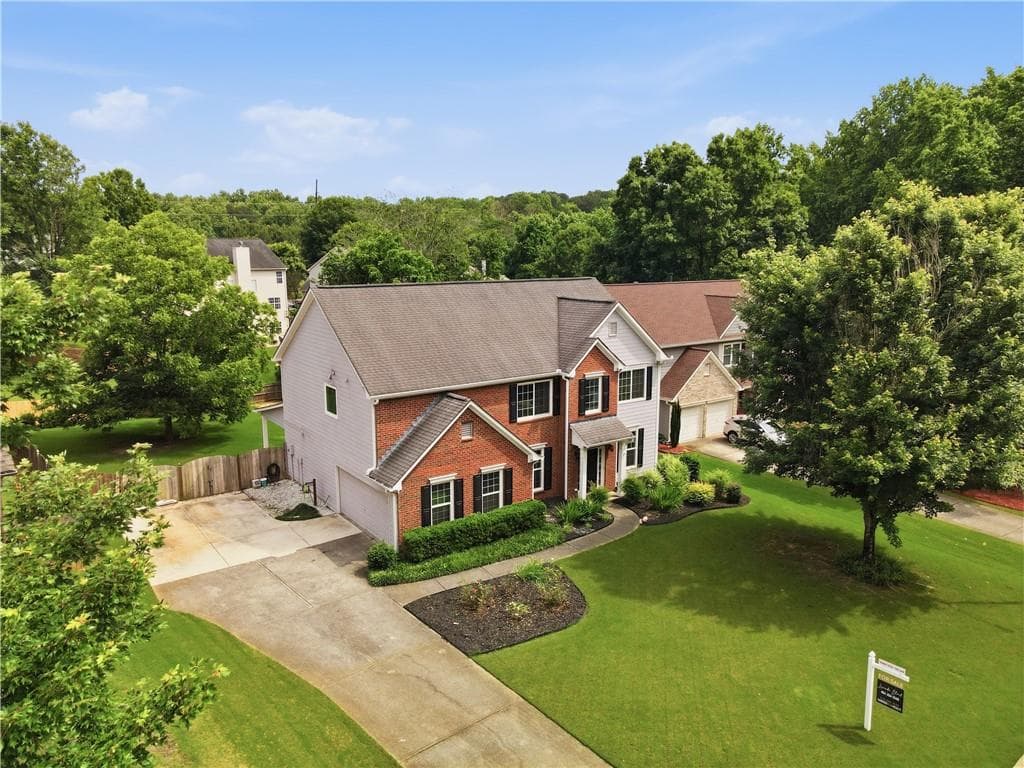 4 bedroom, 3 bathroom, 2,620 sq ft single family residence under contract at 1060 Forest Creek Drive, Canton, GA 30115 — photo 7
