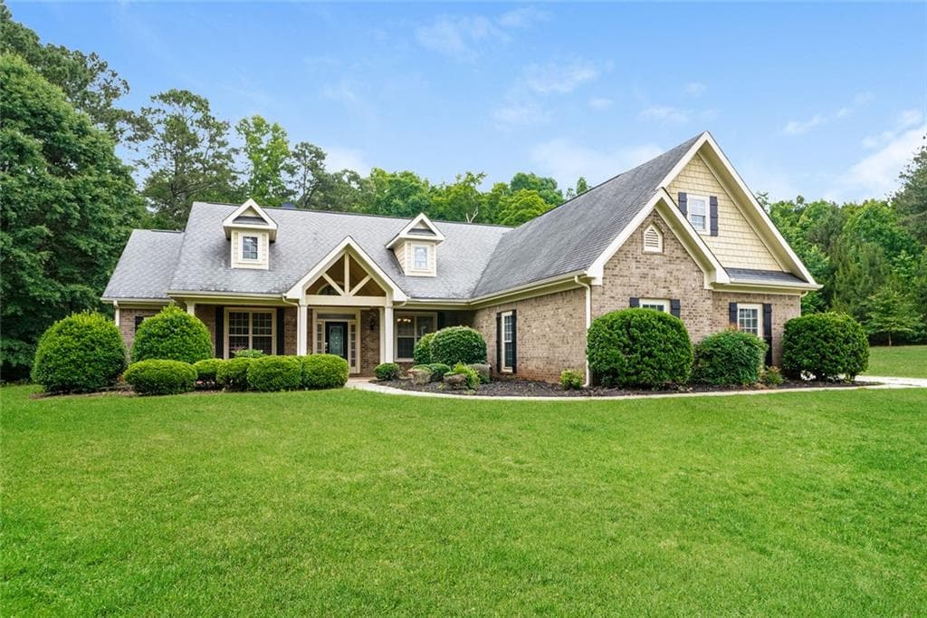 4 bedroom, 3 bathroom, 4,573 sq ft single family residence for sale at 256 Suffolk Way, Mcdonough, GA 30252 — photo 4