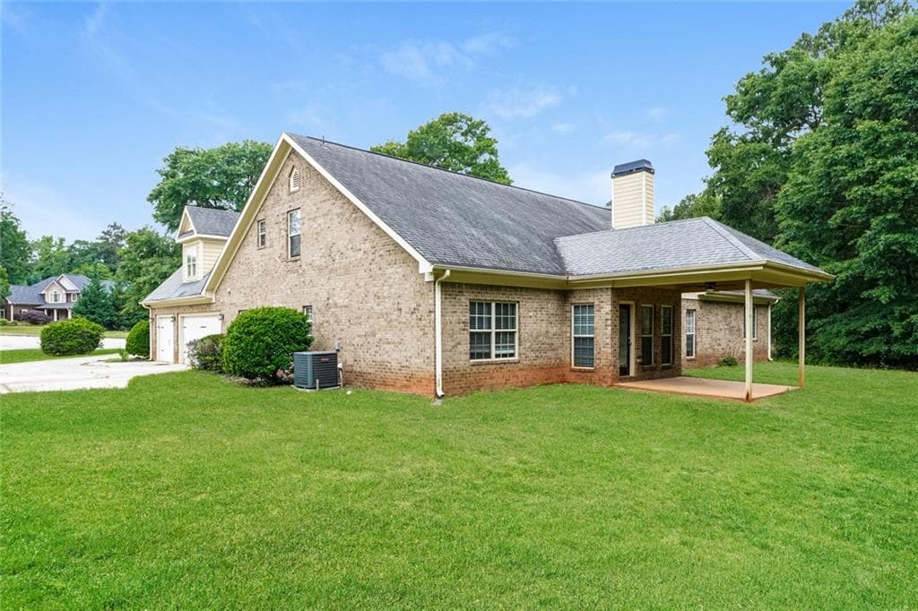 4 bedroom, 3 bathroom, 4,573 sq ft single family residence for sale at 256 Suffolk Way, Mcdonough, GA 30252 — photo 5