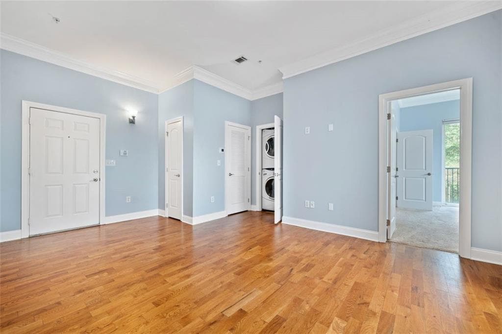 2 bedroom, 2 bathroom, 827 sq ft condominium for sale at 140 Alden Avenue 201, Atlanta, GA 30309 — photo 3