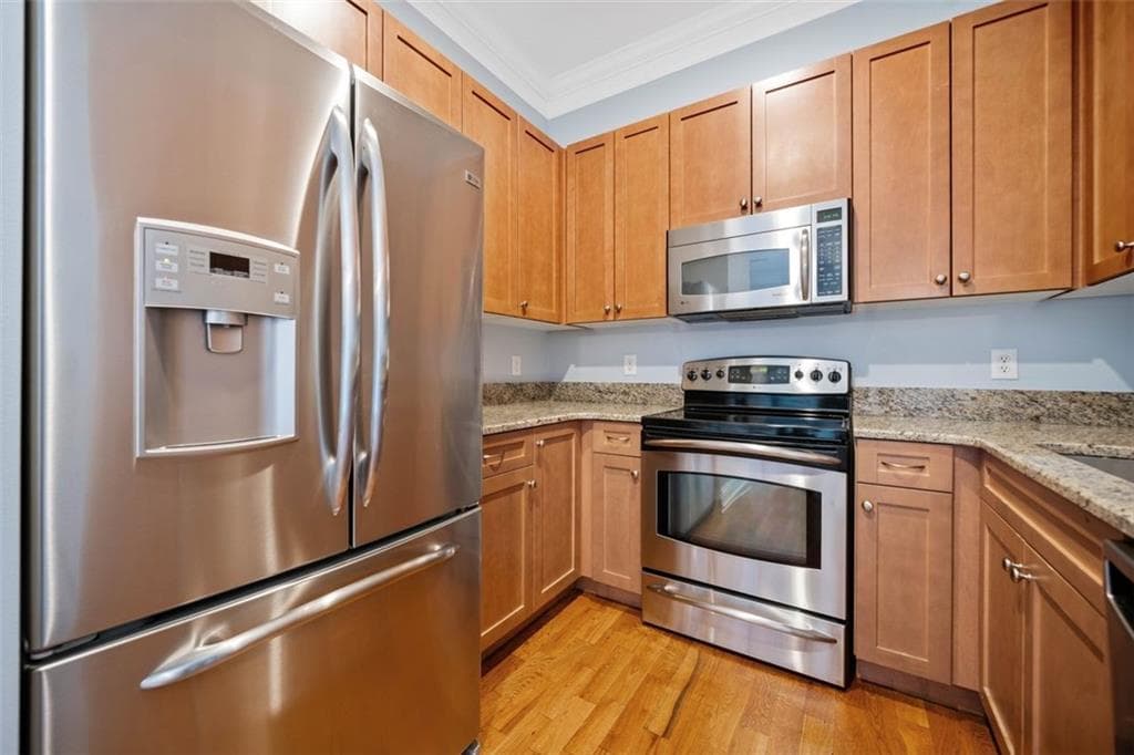 2 bedroom, 2 bathroom, 827 sq ft condominium for sale at 140 Alden Avenue 201, Atlanta, GA 30309 — photo 10
